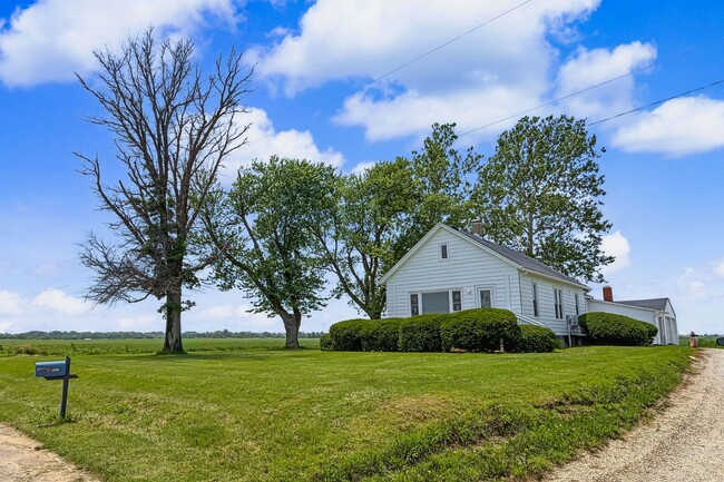 Photo - 3 Bedroom, 1 Bathroom Rural Home for Rent – Farmer City, IL-INTERIOR PHOTOS COMING SOON!