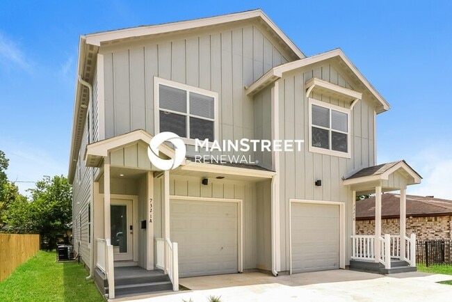 Photo - 3 Bedroom Pet-Friendly Home in Houston, TX with Main Street Renewal
