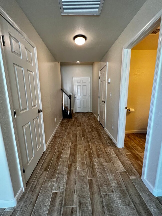 3348 N Yavapai Rd E Unit B