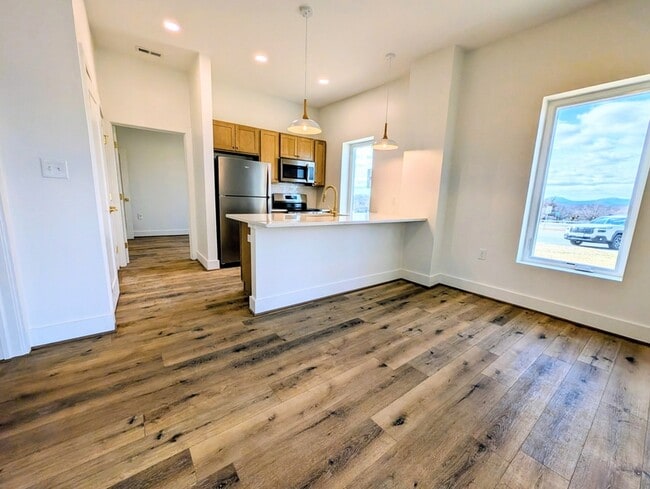 Photo - 5900 Fort Ave Unit 101