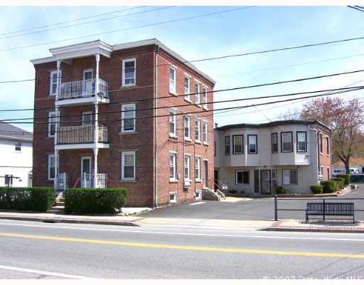 Photo - 1109 Charles St Apartments