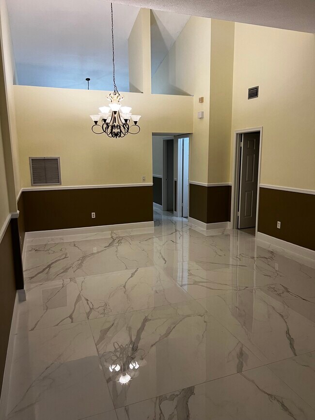 Photo - 12449 Guilford Way