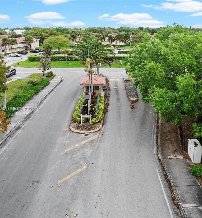 Photo - 1016 Twin Lakes Dr Unit 20-G