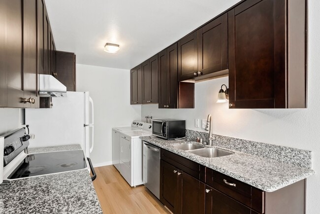 Building Photo - Beautifully Updated 3BR Townhome in Paradise Hills with Solar, EV Charger & A/C
