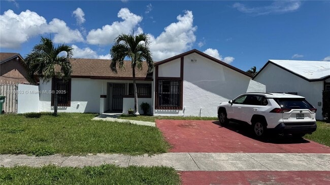 Building Photo - 12621 SW 210th Terrace Rental