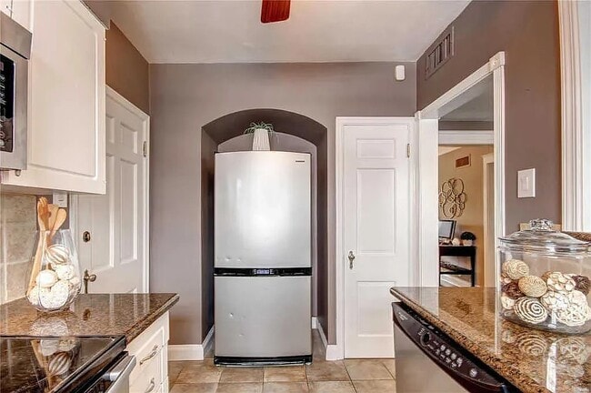 Photo - 925 S Hanley Rd Unit F