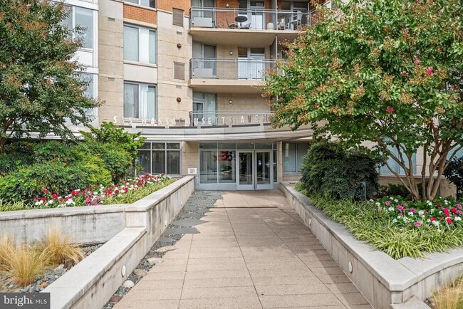 Building Photo - 555 Massachusetts Ave NW Unit 206 Rental