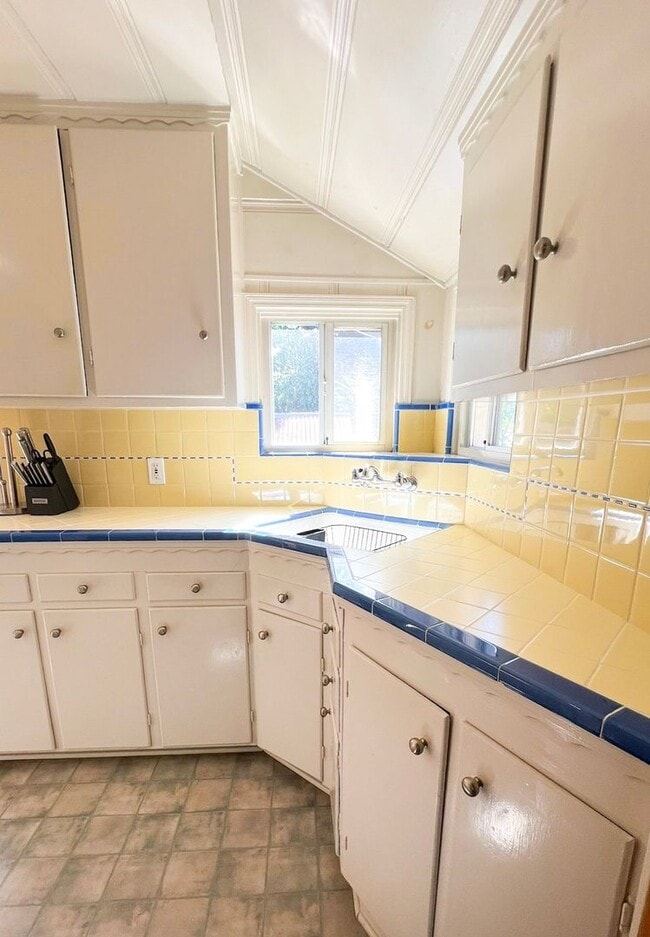 Photo - 3101 Franklin Blvd