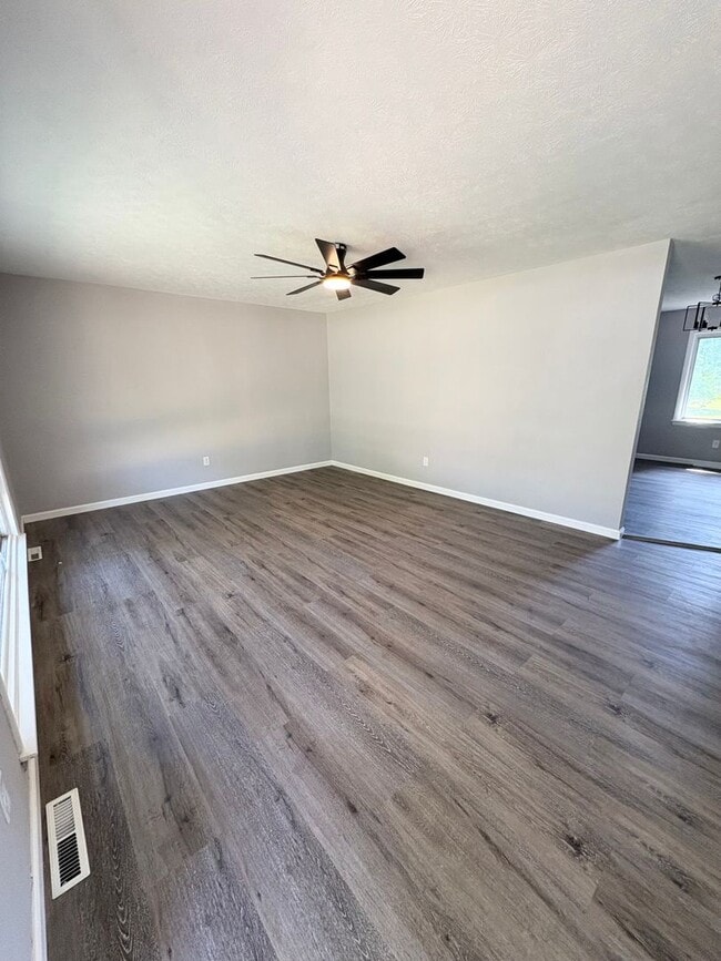 Photo - Spacious & Updated 4 Bedroom Home!