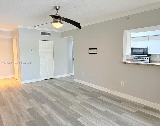 Photo - 100 SW 117th Terrace Unidad 2207