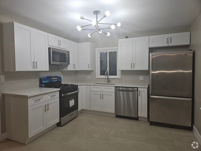 Building Photo - 8715 Ridge St Rental