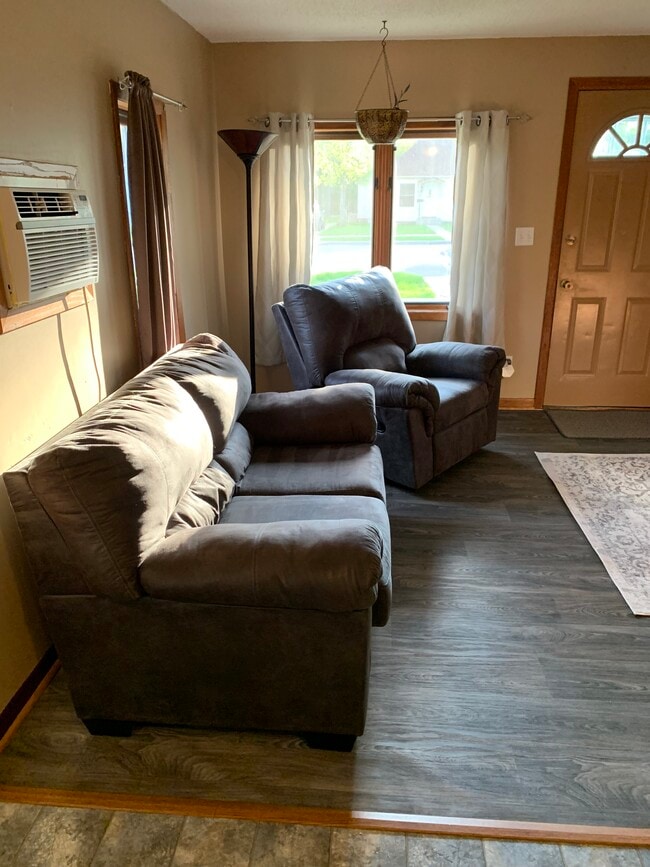 Photo - 708 Mississippi Ave NW