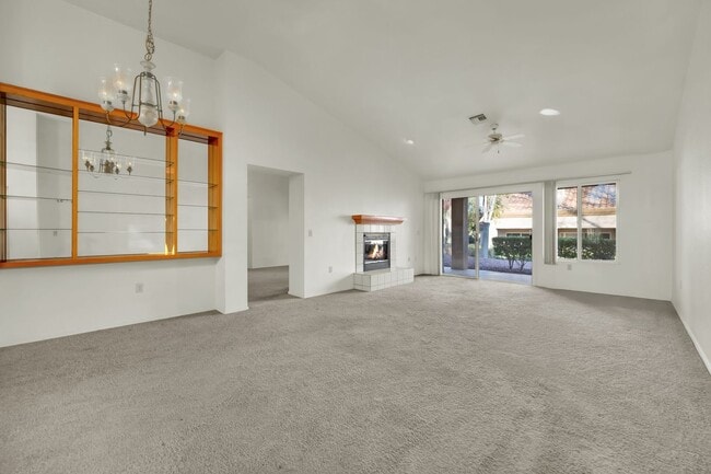 Photo - A Must See!!! Beautiful 2/2 home!!! Summerlin!!