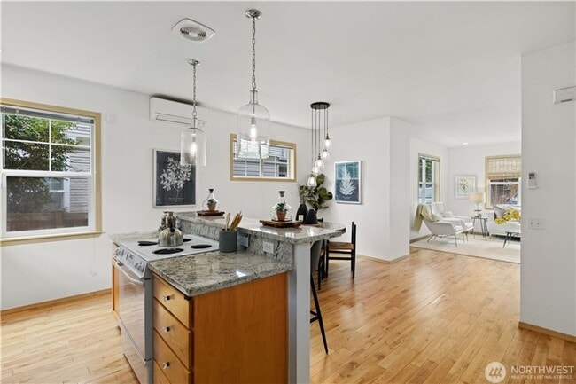 Photo - Spacious 3bd/3ba Townhouse