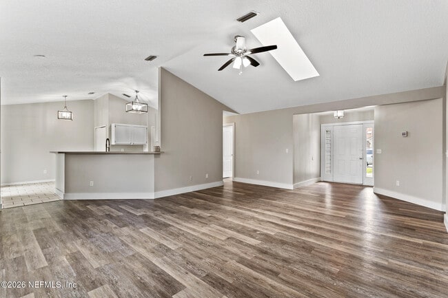 Photo - 13335 Currituck Dr N