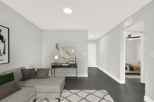 Photo - Manor Court Apartments