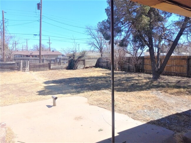 Photo - 6103 Avenue Q