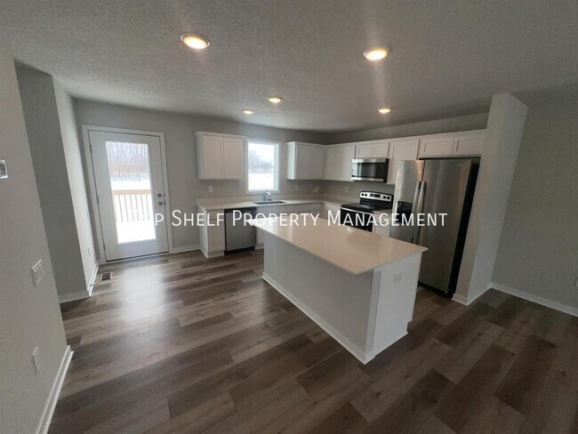 Photo - 193 NE 56th St