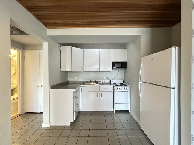 Photo - 428 W Wellington Ave Unidad G13