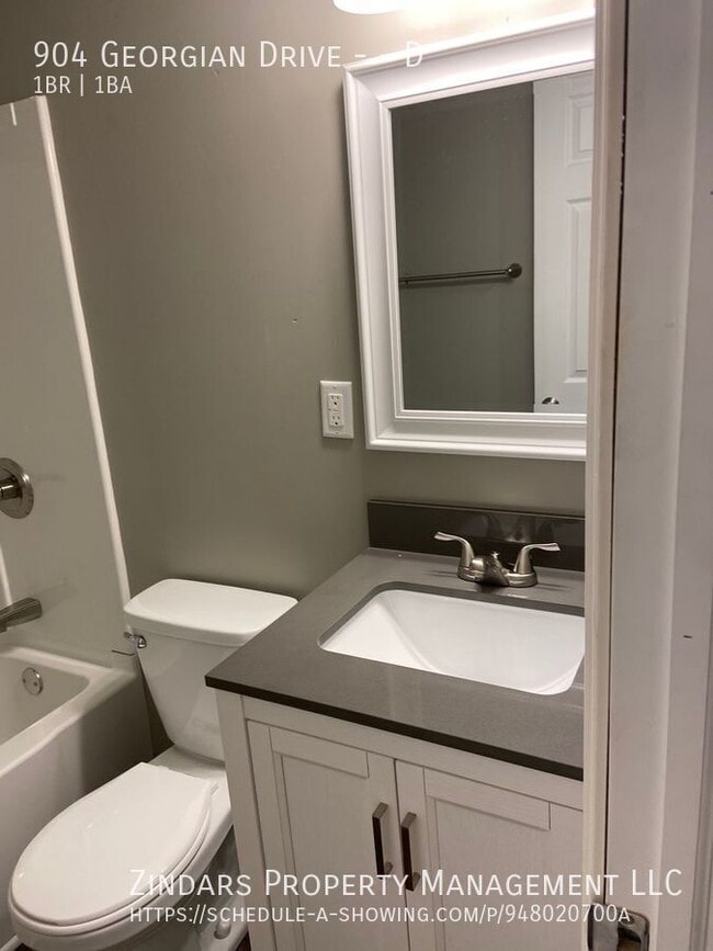 Photo - 904 Georgian Dr Unit D