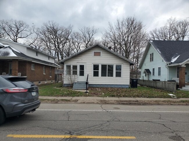 Building Photo - 709 S Ironwood Dr