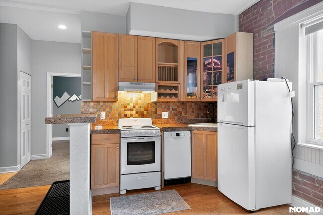 Photo - 1450 High St