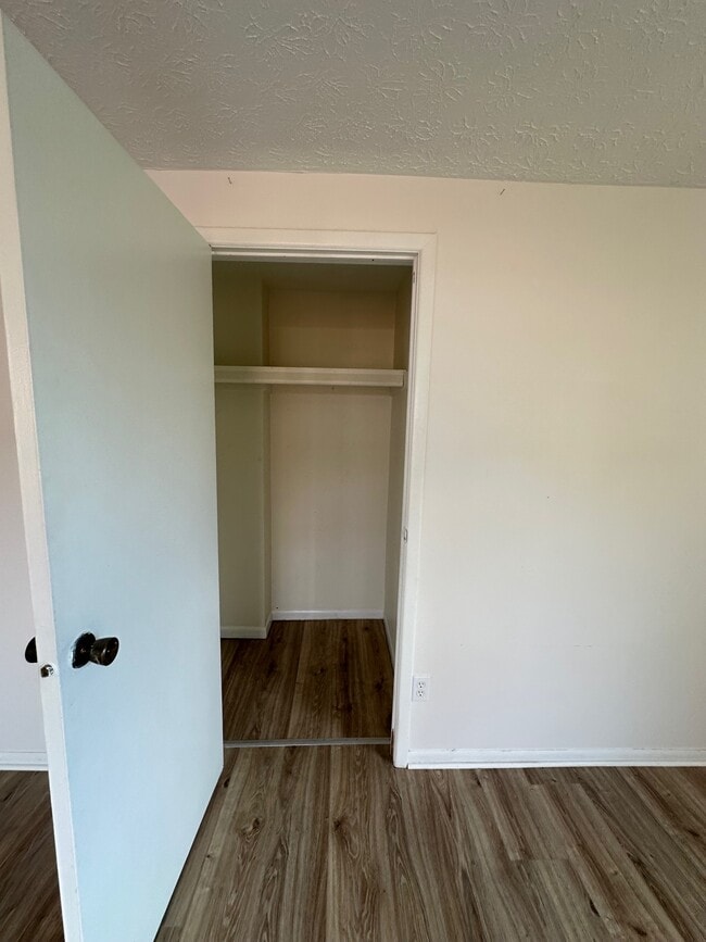 Photo - 2448 Burgandy Ln