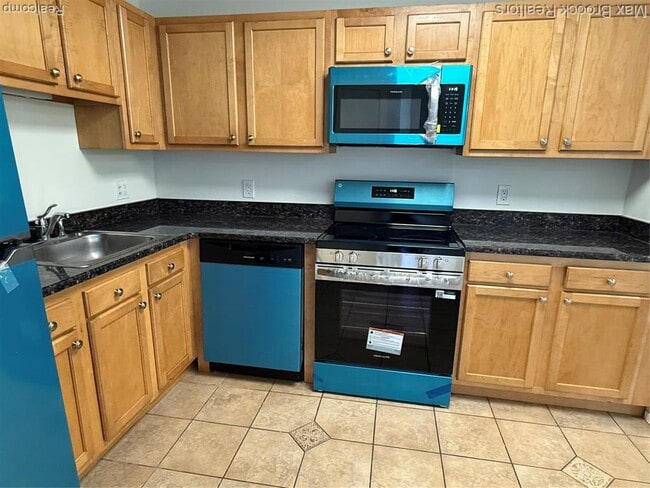 Photo - 6560 Ridgefield Cir Unit 104