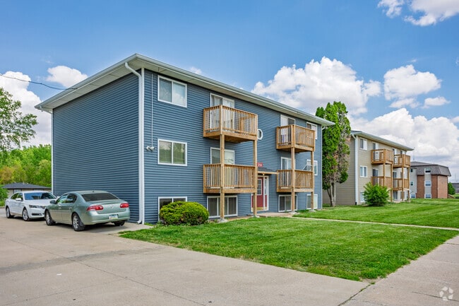 Maplewood Apartments