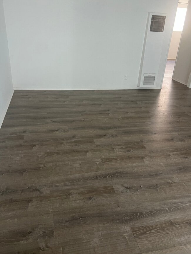 Photo - 3444 Mentone Ave Unidad 2