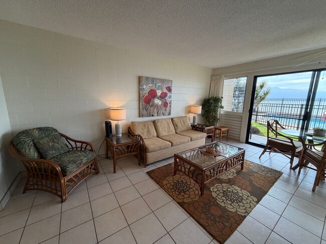 Photo - Maalaea Oceanfront Furnished One Bedroom Unidad A6