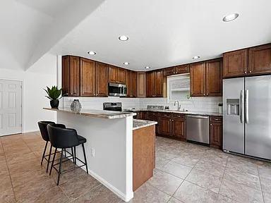 2525 50th Ave