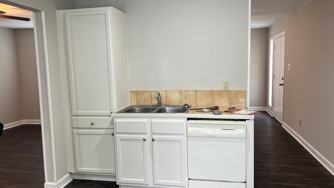 Photo - 5914 Magnes Ln