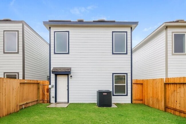Photo - 15216 Estrella Rd E
