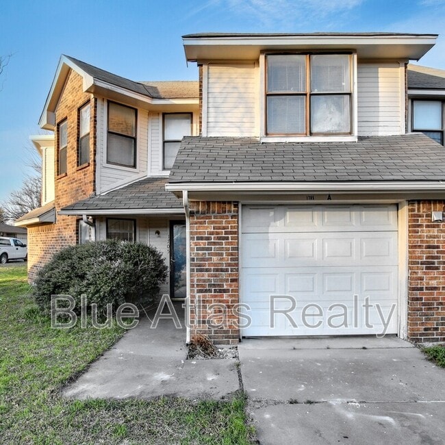 Building Photo - 1705 La Salle Dr Rental