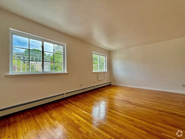 Building Photo - 29 Fero St Rental