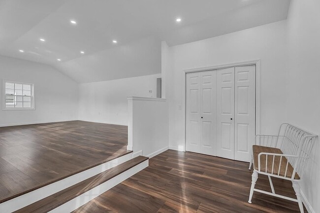297 Elm St
