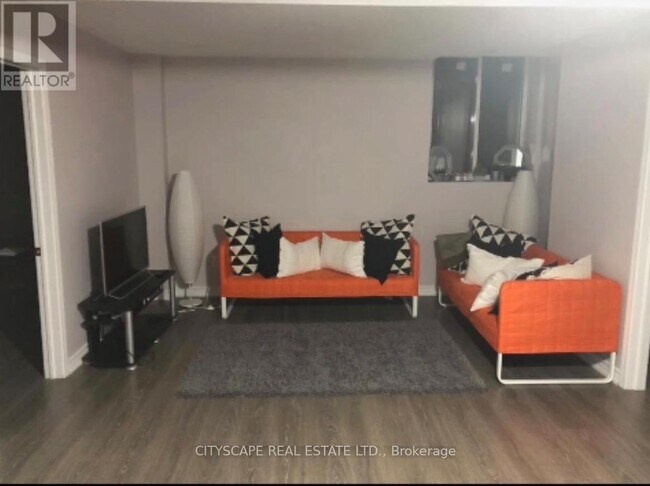 Photo - 16 Larande Ct