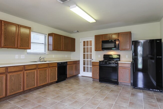 Photo - 15602 Clarks Fork Ct