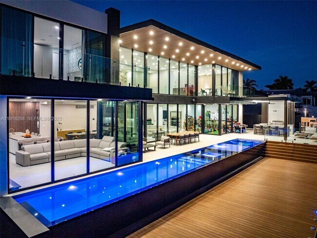 Photo - 1102 Washington St