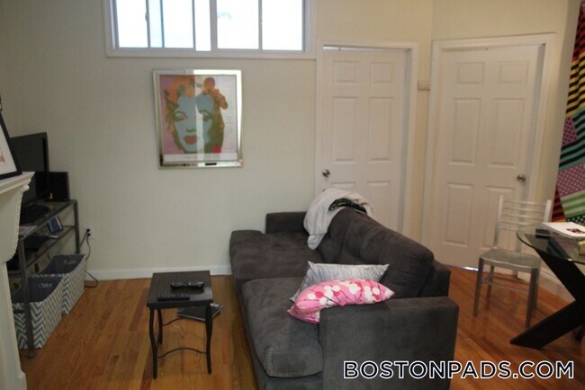 Photo - 43 Bay State Rd Unidad 3R