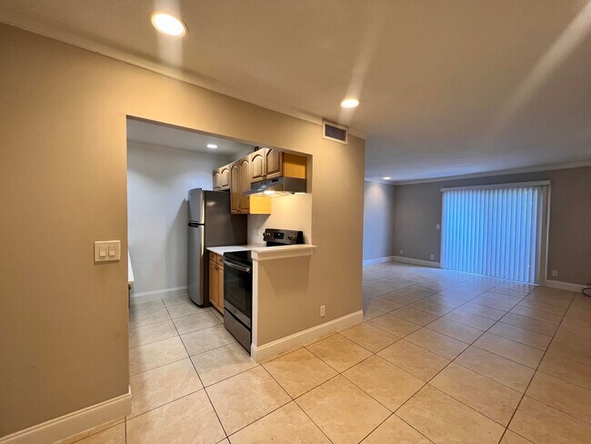 Photo - 1500 N Congress Ave Unidad B35