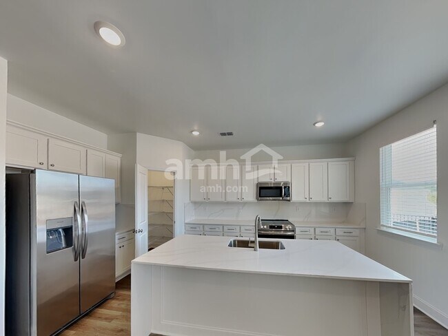 Photo - 1438 Aquamarine Dr