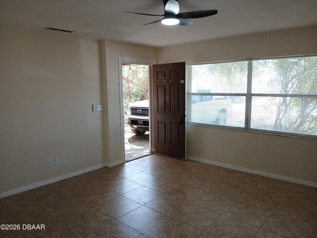 Photo - 5117 Taylor Ave