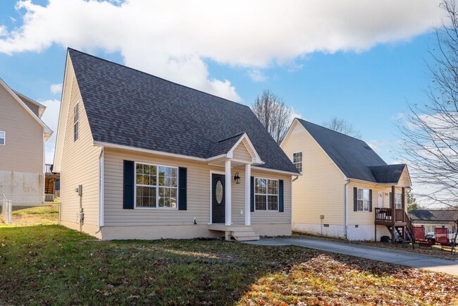 Photo - 1565 Petty St