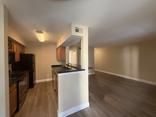 Photo - 2460 NW 33rd St