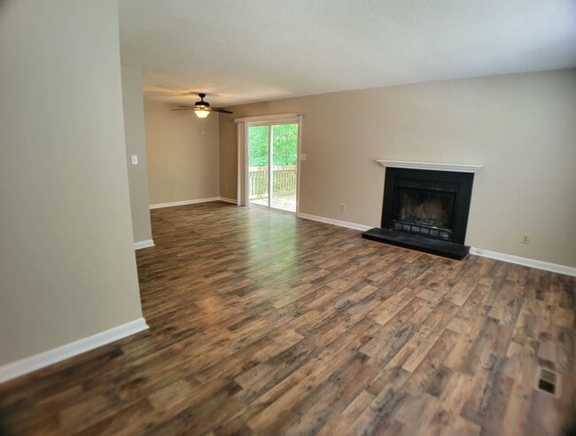 Photo - WAYNE5351 Unit B