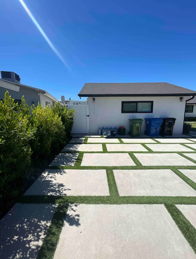 Photo - 5525 Hermitage Ave Unidad 5525 Hermitage