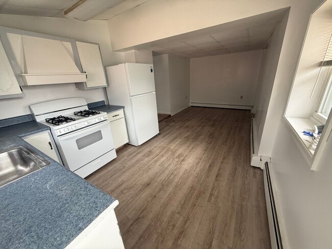 Photo - 1415 Diamond Ave