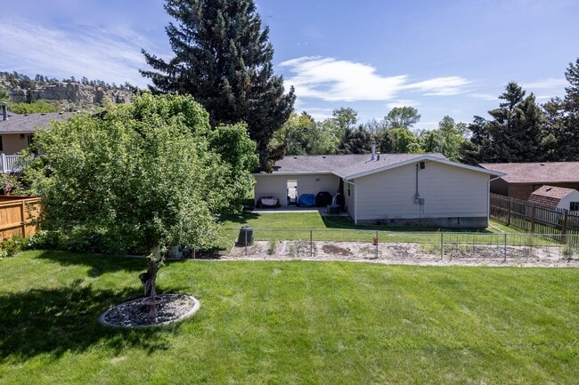 Building Photo - 3127 38th St W Rental